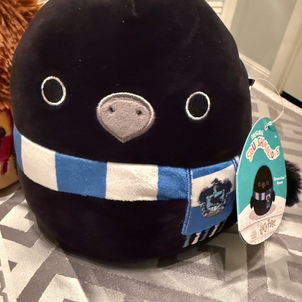 Squishmallows Harry Potter house (new with tags) - Picture 5 of 5